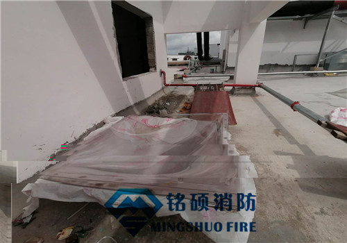 洩爆牆